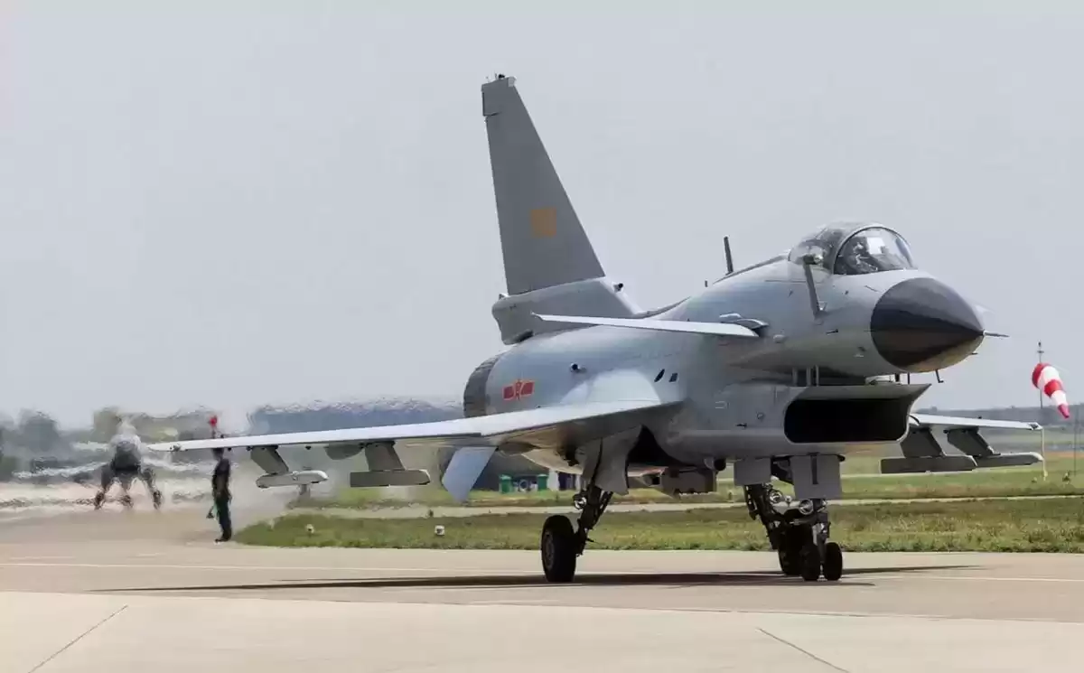 歼-10C战机实战封神！两国抢购，印媒酸了：实战就是最佳广告