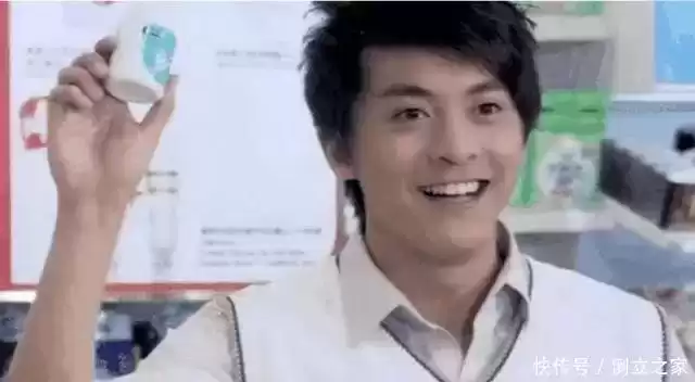 十年零代言费！李佳航“张益达”意外成益达最佳推广大使，官方神回应引爆全网