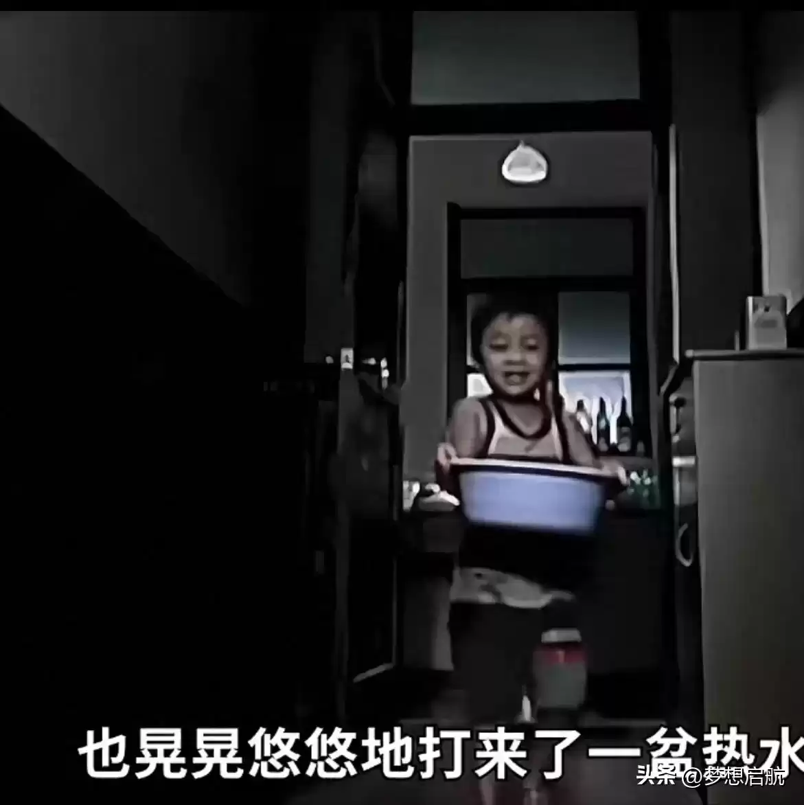 童年记忆觉醒！这些公益广告如何无声滋养我们的善良基因？