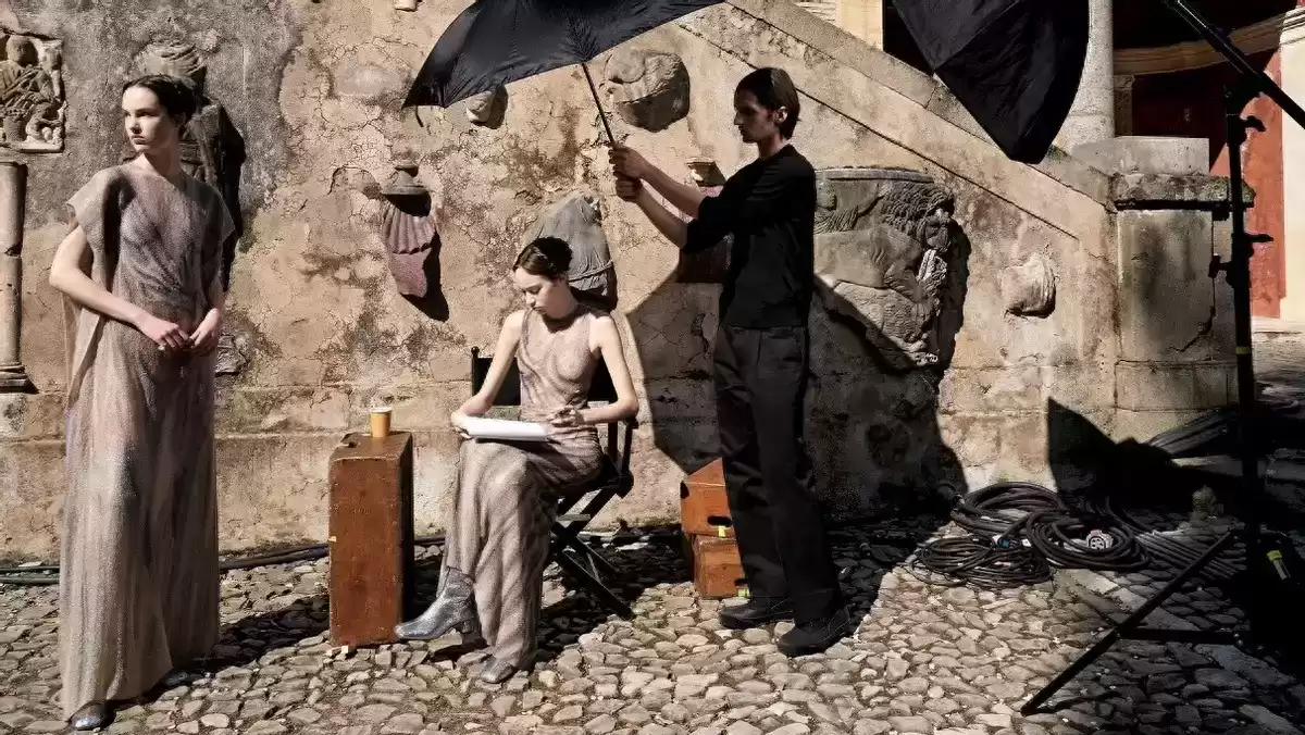 迪奥2026早春大片：精裁艺术与时尚语言的华丽交响！