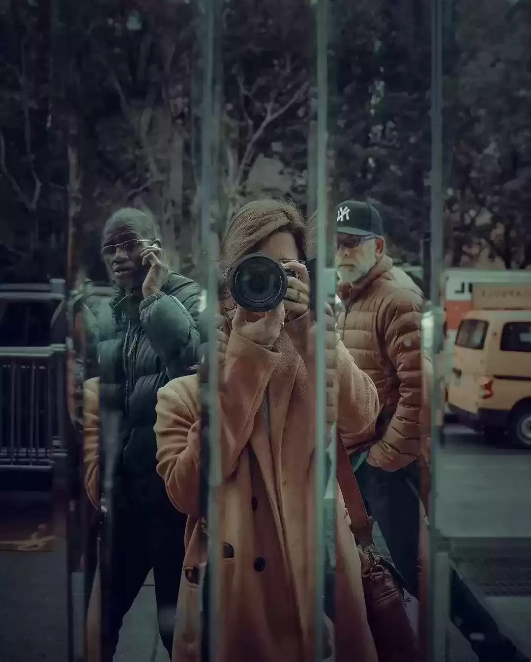 橱窗摄影魔法：瞬间点燃你的街头灵感！