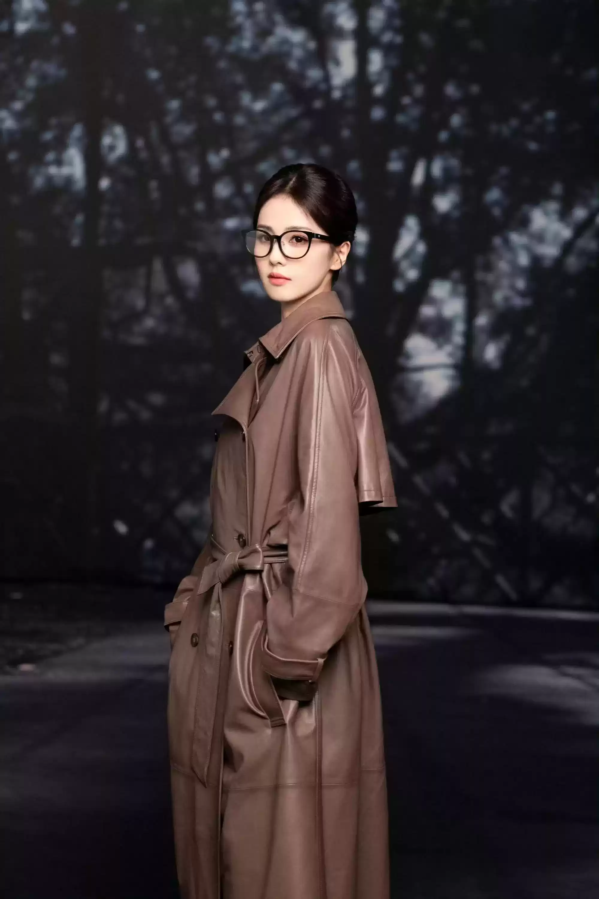 白鹿阿玛尼大片震撼解析:高级感炸裂,少女蜕变惊艳全场! 白鹿阿玛尼大片震撼解析:高级感炸裂,少女蜕变惊艳全场!